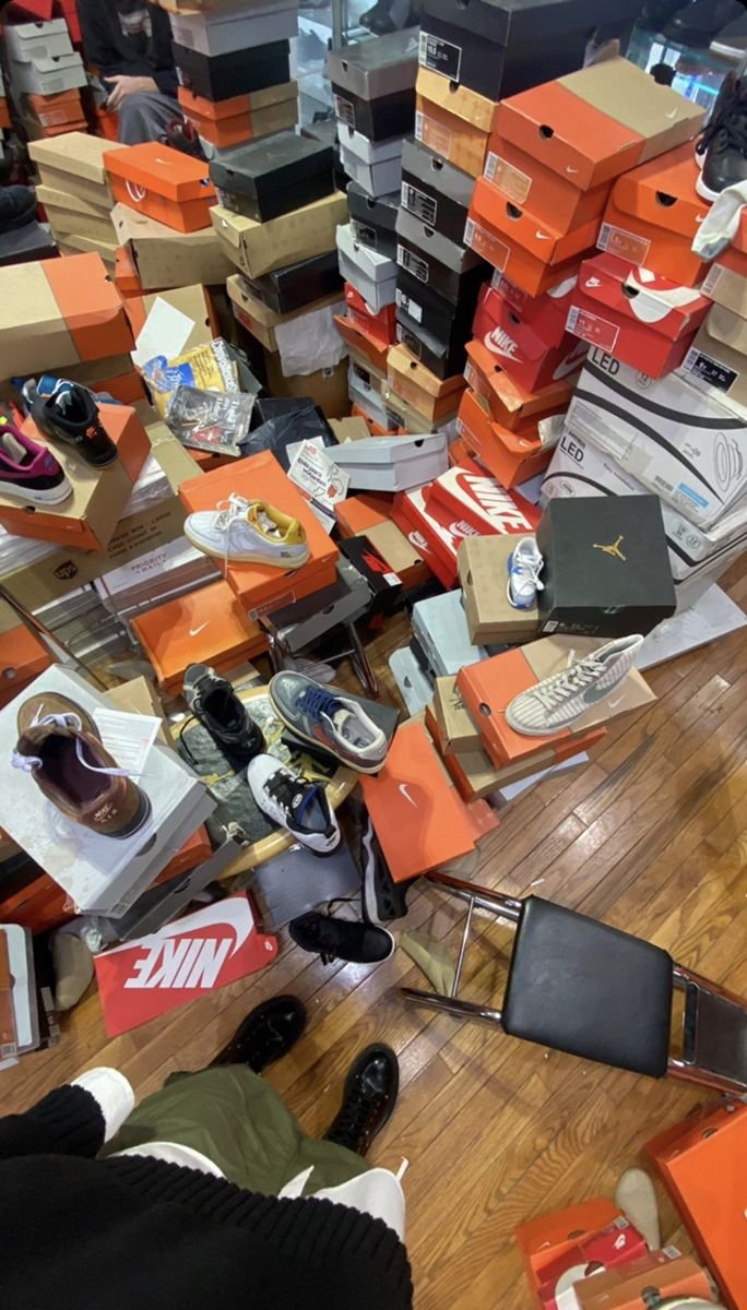 Nike Sneaker Sale
